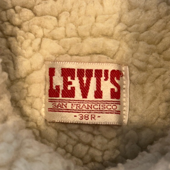 Vintage 80s Levis Sherpa Denim Trucker Jacket (size 38R) Made in USA - Picture 3 of 10